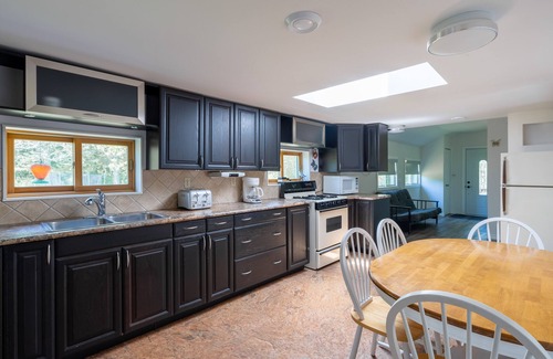 Port Franks Cottage | Port Franks 2 Bedroom Cottage With Double Wide Lot