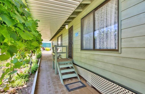 Port Hughes House | Port Hughes Holiday Cottages-Seafarers