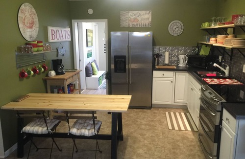 Port Huron House | Port Huron Charmer!