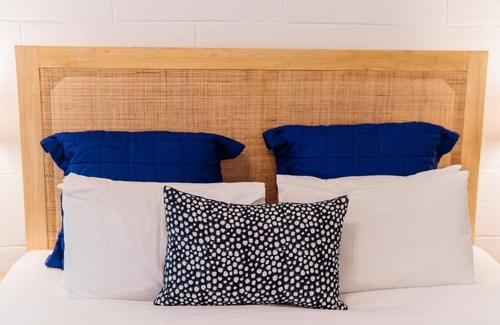 Port Campbell Hotel | Port O' Call Motel