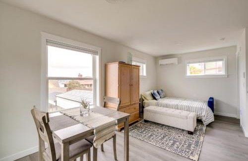 Retsil Apartment | Port Orchard Guest House - Walk to Bay Street!