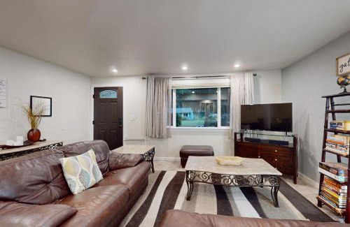 Port Orchard House | Port Orchard Retreat