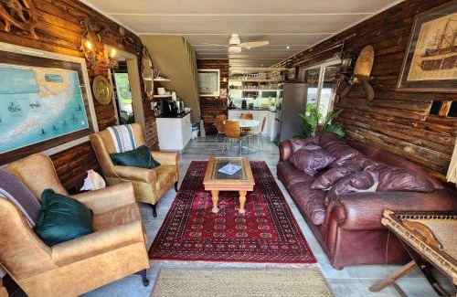 Shelly Beach Apartment | Port Royale Shelly Beach Guest House