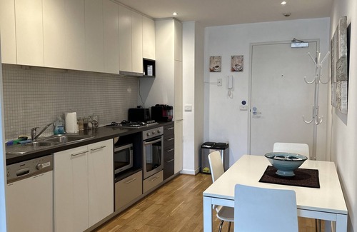Port Melbourne Apartment | Port Spirit Modern Apartment + Parking + Balcony in Port Melbourne