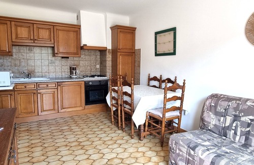 Port-Vendres Apartment | Port-Vendres: T2 calme avec parking, grande terrasse et proche port