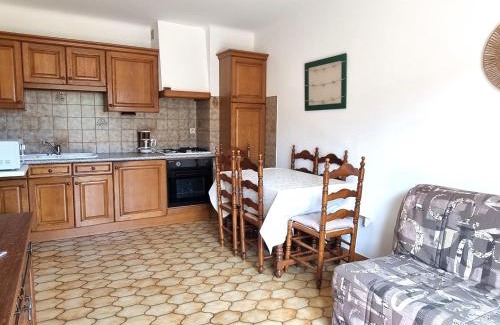 Port-Vendres Apartment | Port-Vendres : T2 calme avec parking, grande terrasse ensoleillée et proche du port - FR-1-309-215