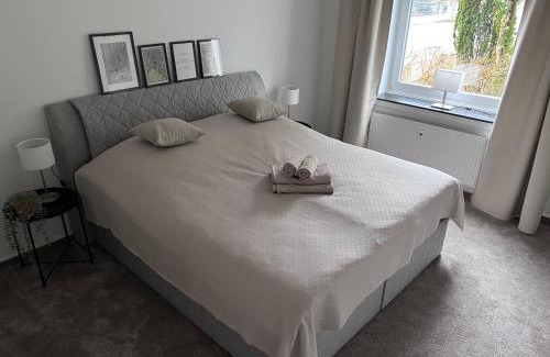 Geestemunde Apartment | Port18 - Exklusives Zwei-Zimmer-Apartment am Park