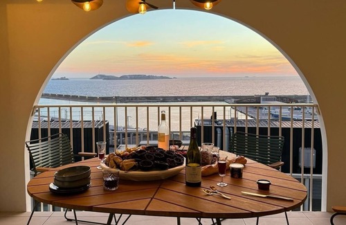 Euromed - La Joliette Apartment | Porte Bleue Marseille