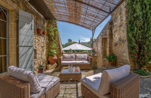Saint-Siffret House | Portes D'Uzes, old bed and breakfast charming residence with swimming pool