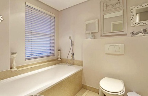 Bloubergstrand Apartment | Portico 606