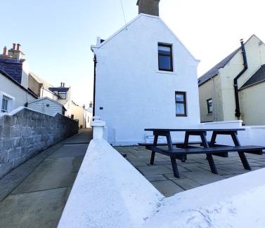 Buckie House | Portknockie 17 Harbour Place Refurbished for 2025 Season