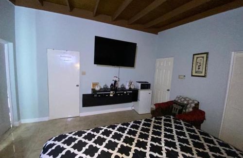 Portmore House | Portmore - Private AFFORDABLE Bedroom - FAN ONLY with Pay Per Use AC OR - FULL AC Choose Standard room or Superior King Accordingly