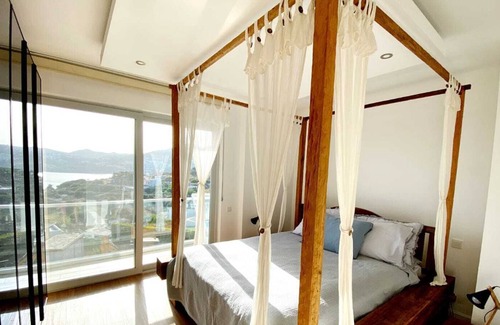 Koyunbaba House | Porto Residence With a Sea View