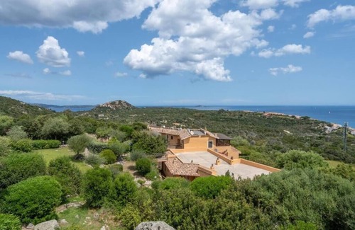 Porto Rotondo Apartment | Porto Rotondo Vista Incantevole sul Mare e Yacht