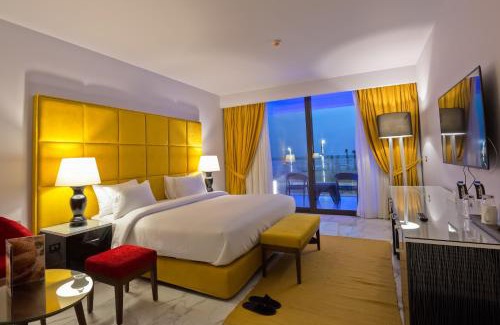 Al-Manasrah Hotel | Porto Said Hotel & Spa