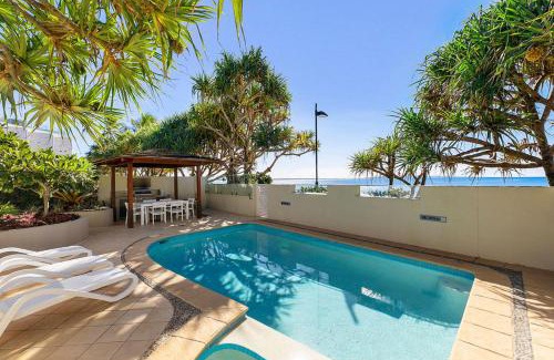 Noosa Heads Apartment | Portofino 8 - Beachfront 3 Bedroom Penthouse