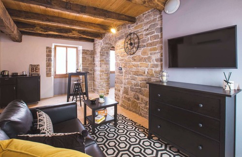 Oprtalj Apartment | Portole Suite 2 Summa