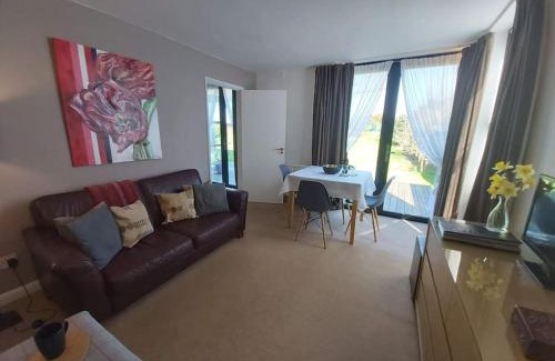 Arundel Apartment | Portreeves