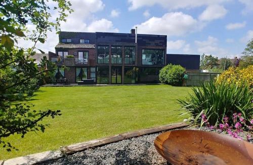 Arundel Apartment | Portreeves