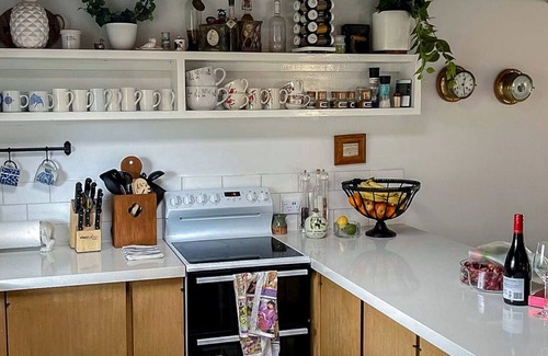 Portsea House | Portsea - Bay views secluded homely property:2 minutes walk Portsea Hotel Beach
