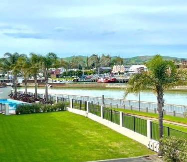 Gisborne Hotel | Portside Hotel Gisborne
