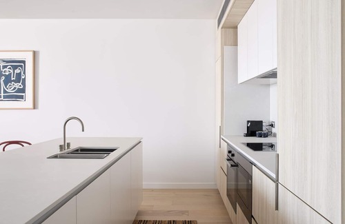 Newcastle Apartment | Portside on Honeysuckle - 1 bed option