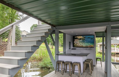 Bracey House | Portside on Lake Gaston