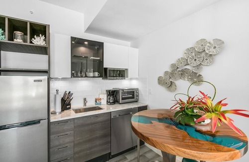 Merritt Island Condo | Portside Suite - Cape Crossing Resort and Marina
