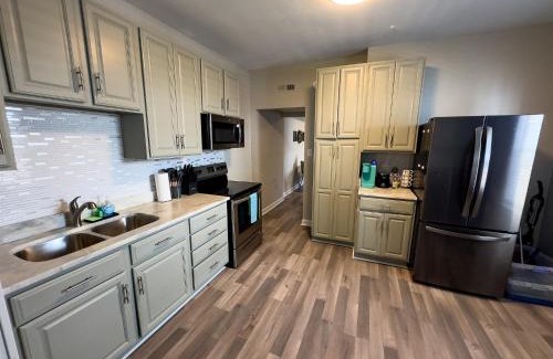 Portsmouth House | Portsmouth 2BR 1BA Getaway