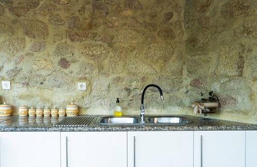 Ponte de Lima Villa | Portugal Active Fundão Farm