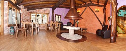 Lon House | Posada Peñas Arriba