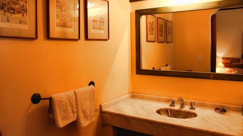 La Cumbre Hotel | Posada San Andres