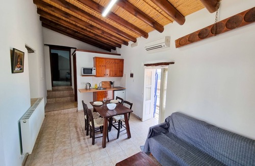 Skarinou Apartment | Poseidon's Pool Paradise