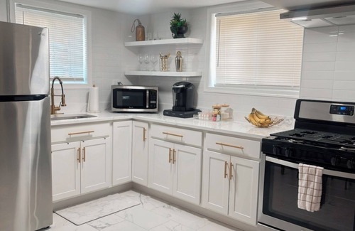 Marley House | Posh 2 levels house 5 bedrooms, 2 bathrooms, near by BWI airport and Annapolis.