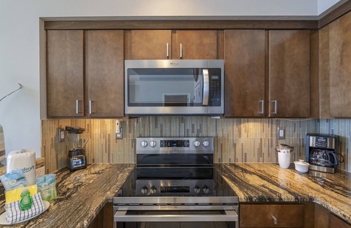 Four Mile Village Condo | Posh Beachfront Penthouse With Spectacular Gulf Views Tops'l Tides 1507