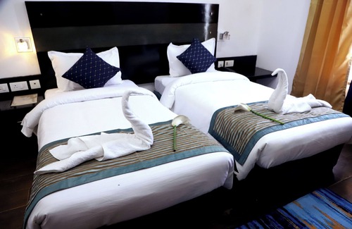 DLF Phase 3 Hotel | Posh Classic