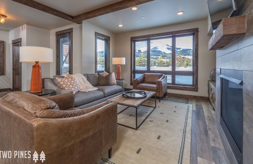 Big Sky Condo | Posh Home Across Lone Mountain w/ Community Pool!