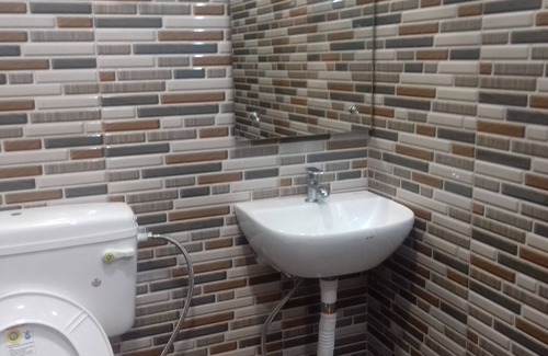 Lajpat Nagar Apartment | Posh S.delhi Foreigners Area, V.safe, Lajpat Ngr-2