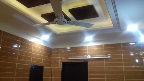 Lajpat Nagar Apartment | Posh Sdelhi Foreigners Area, Vsafe, Lajpat Ngr-2