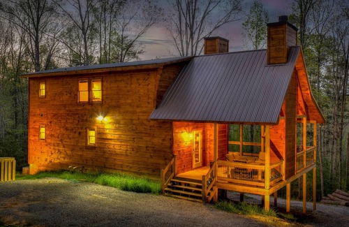 Morganton Cabin | Possum Holler by Escape to Blue Ridge