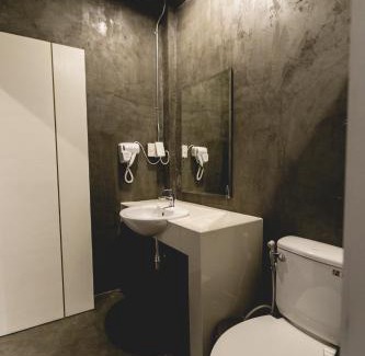 Chong Nonsi Bed & Breakfast | Post Factory Bed & Breakfast