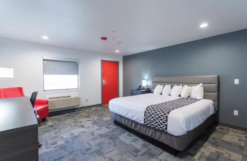 Carlsbad Hotel | Post Time Inn