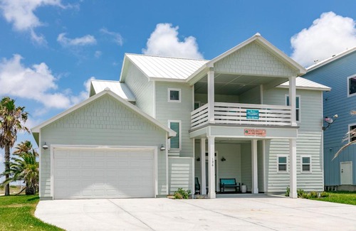 Port Aransas House | Postcard from Paradise IPE126 Home