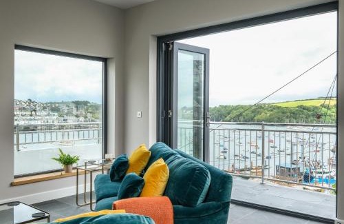 Polruan House | Postcard Lodge
