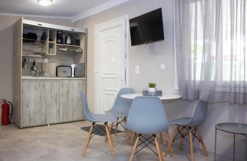 Thermaikos Apartment | Potamos Studios by GERANI