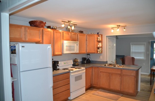 Tall Timbers House | Potomac Rvr Woodland Cottage, Polite Pets welcomed, Central Air, Stunning Sunset