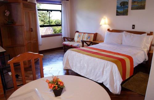 Monte Verde Hotel | Pousada Cerejeiras