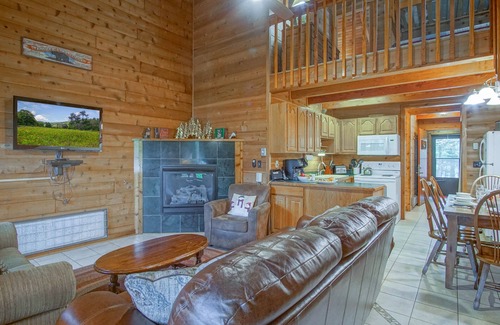 Snowshoe House | Powder Monkey 12: 2 BRs's, 2 Baths, Plus sleeping loft. Slope Side.