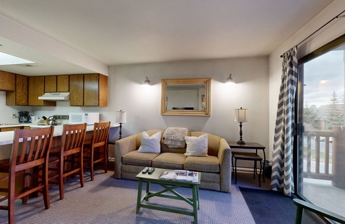 North Park City Condo | Powder Pointe Condo w/Hot Tub - Walk to Three Kings Lift