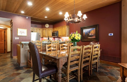 Deer Valley Condo | Powder Run at Deer Valley Resort - Four Bedroom Condo with Hot Tub #A32 by RedAwning